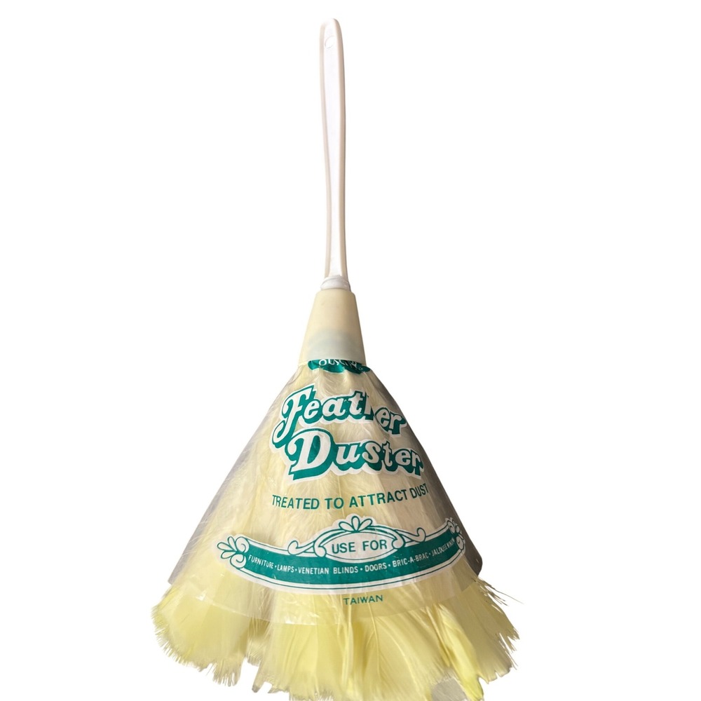 Vintage Feather Duster Yellow Treated To Attract Dust Cleaning Tool Taiwan New